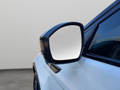 Used 2019 Land Rover Range Rover Evoque SE Premium AWD/4WD image 31