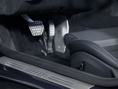 Used 2024 Ferrari Roma Spider image 33