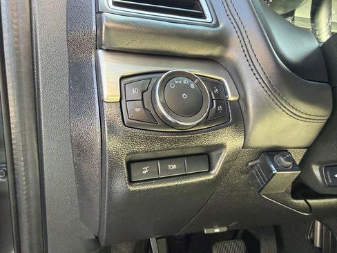 Used 2018 Ford Explorer Platinum AWD/4WD image 20
