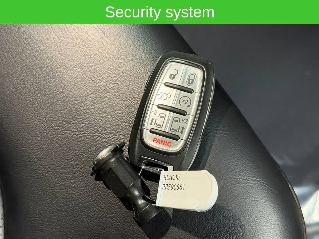 Used 2023 Chrysler Pacifica Touring-L FWD image 26
