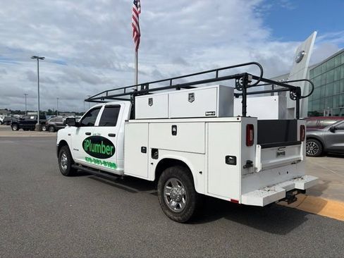 Used 2022 RAM 2500 Tradesman w/ Chrome Appearance Group RWD image 3
