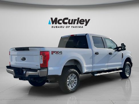 Used 2017 Ford F250 XLT w/ FX4 Off-Road Package AWD/4WD image 5