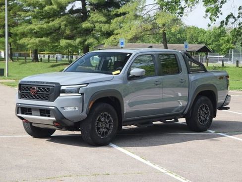 Used 2023 Nissan Frontier PRO-4X w/ Pro-4X Premium Package AWD/4WD image 8