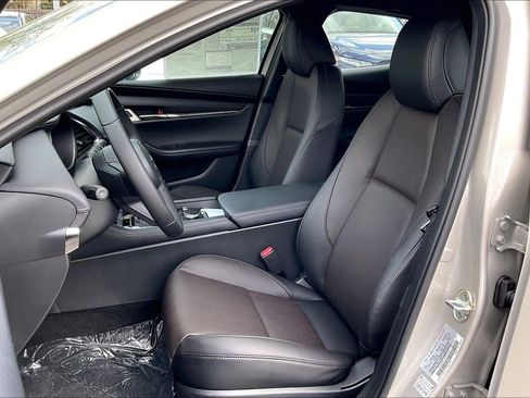 New 2026 MAZDA MAZDA3 2.5 S Hatchback w/ Premium Pkg FWD image 9