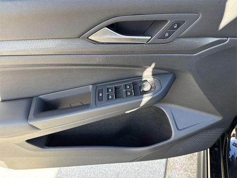 Used 2022 Volkswagen GTI SE image 41