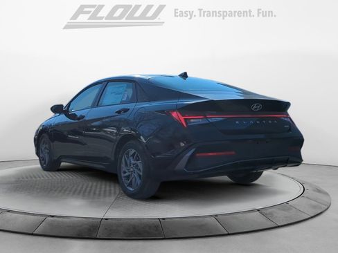 New 2026 Hyundai Elantra Blue image 4