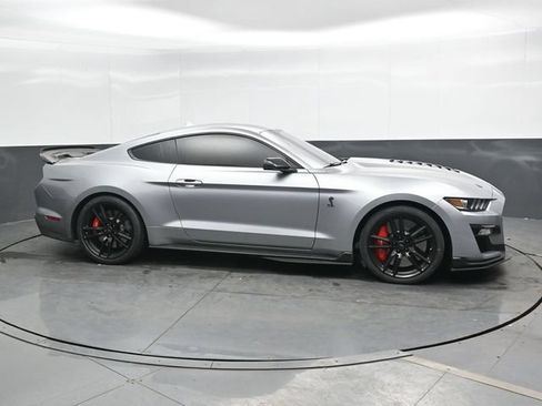 Used 2022 Ford Mustang Shelby GT500 w/ Technology Package RWD image 5