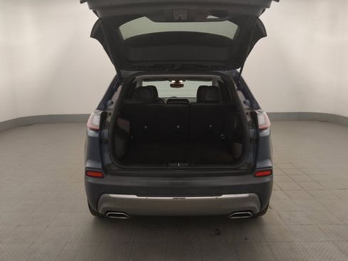Used 2019 Jeep Cherokee Limited AWD/4WD image 29