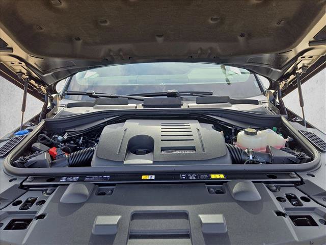 New 2027 Land Rover Range Rover Sport SE AWD/4WD image 9