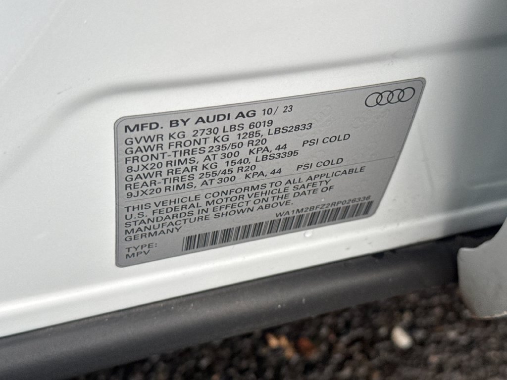 Certified 2024 Audi Q4 e-tron Prestige w/ Black Optic Package AWD/4WD image 39