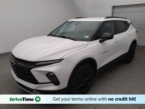 Used 2024 Chevrolet Blazer LT w/ Convenience Package FWD image 1