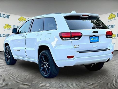 Used 2020 Jeep Grand Cherokee Altitude AWD/4WD image 4