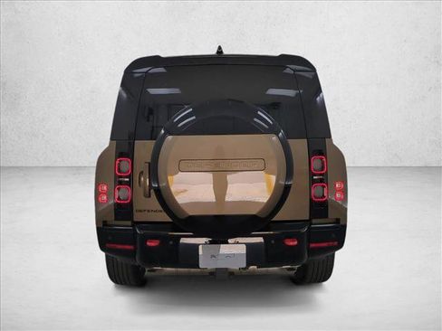 Certified 2025 Land Rover Defender 130 X AWD/4WD image 7