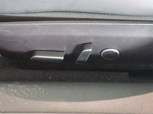 Used 2021 Tesla Model 3 Standard Range Plus image 21