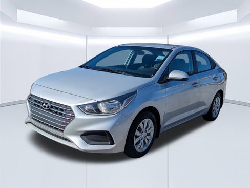 Certified 2021 Hyundai Accent SE image 8