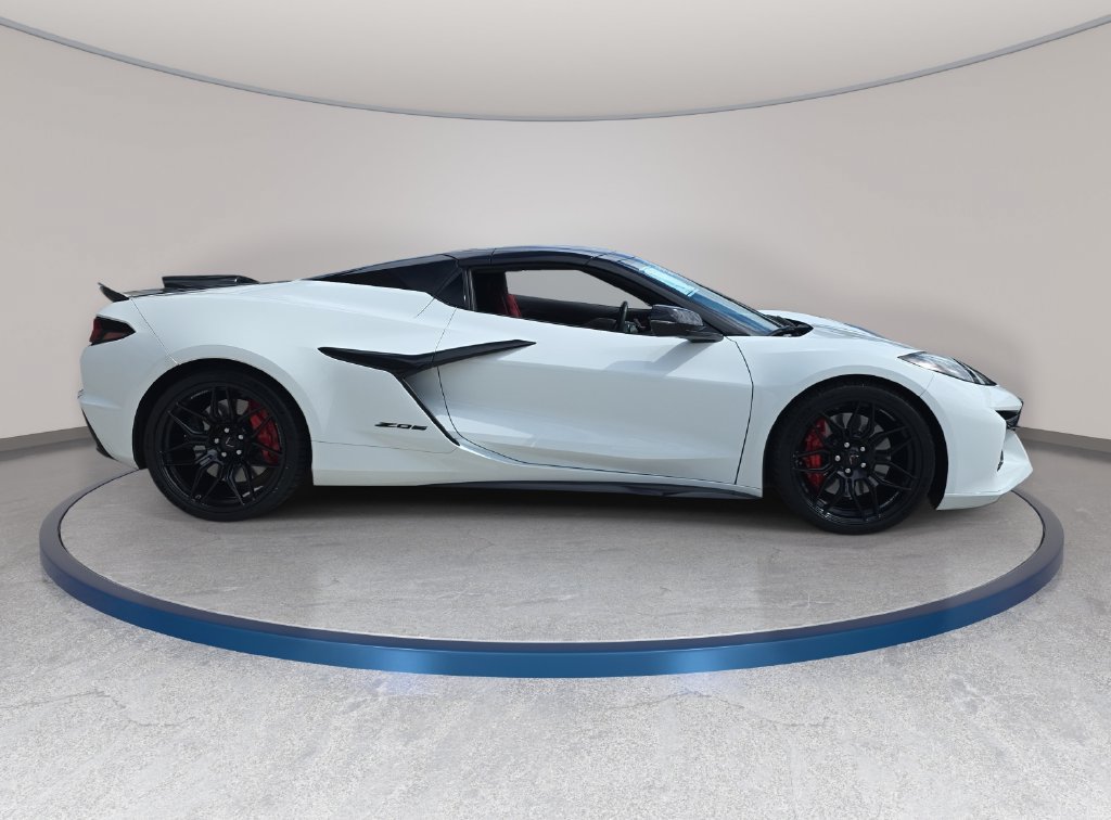 Used 2023 Chevrolet Corvette Z06 w/ Battery Protection Package RWD image 5