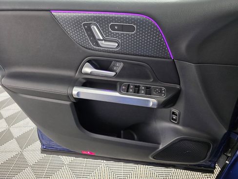 Certified 2025 Mercedes-Benz GLB 250 image 24