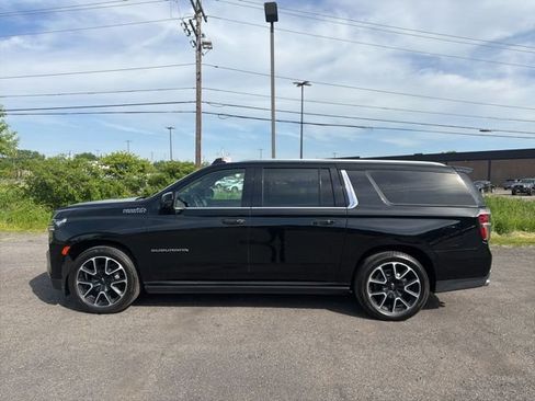 Used 2023 Chevrolet Suburban High Country AWD/4WD image 2