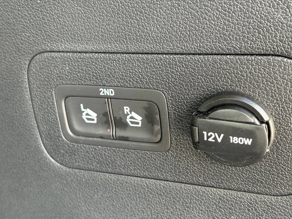Used 2023 Hyundai Santa Fe Limited AWD/4WD image 10