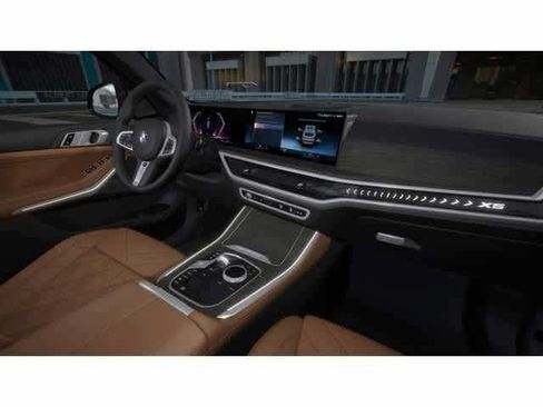 Used 2026 BMW X5 sDrive40i w/ M Sport Package RWD image 14