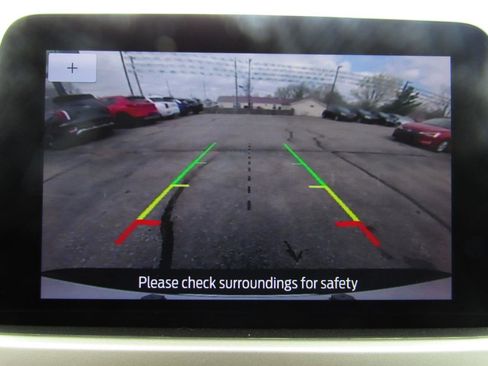 Used 2020 Ford Escape SE image 17