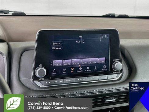 Used 2023 Nissan Rogue S AWD/4WD image 18