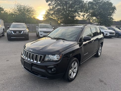 Used 2015 Jeep Compass Sport w/ Power Value Group image 4