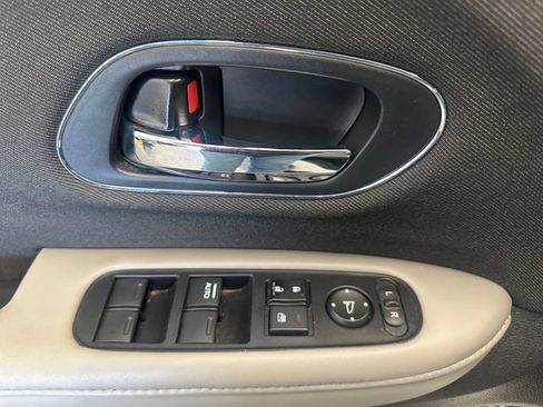 Used 2019 Honda HR-V EX image 18
