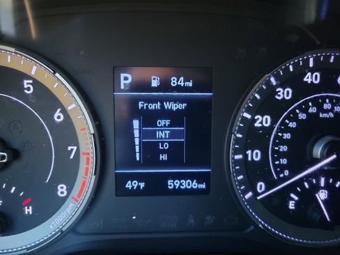 Used 2021 Hyundai Venue SEL image 16