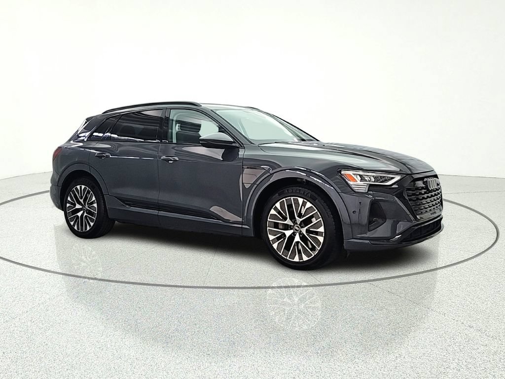 Used 2024 Audi Q8 e-tron Premium Plus w/ Premium Plus Package AWD/4WD image 9