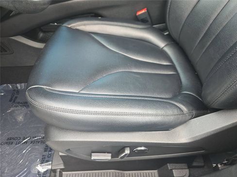 Certified 2023 Lincoln Nautilus FWD image 17
