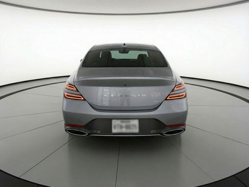 Used 2025 Genesis G70 2.5T image 7