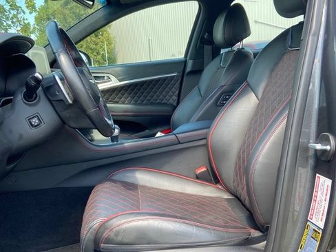 Used 2019 Genesis G70 3.3T Advanced w/ Sport Package AWD/4WD image 11
