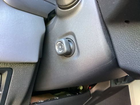 Used 2023 Toyota Tundra Platinum AWD/4WD image 69