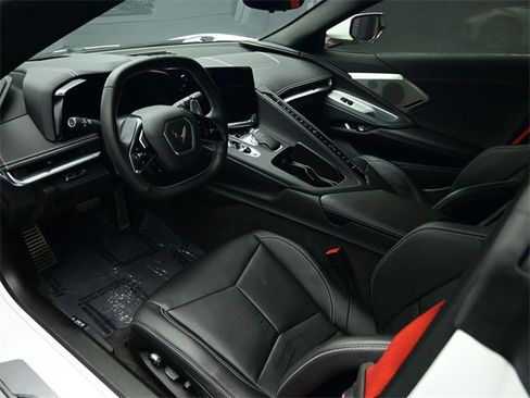 Used 2022 Chevrolet Corvette Stingray Preferred Cpe w/ Battery Protection Package image 2