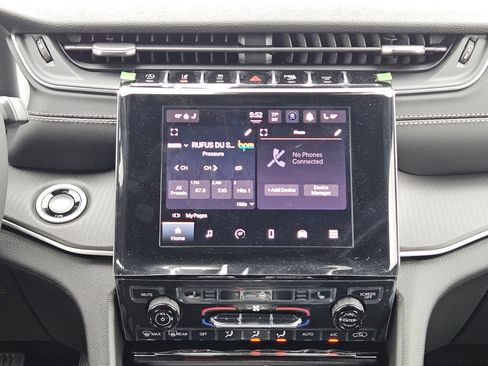 New 2025 Jeep Grand Cherokee L Altitude image 16