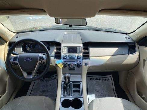 Used 2015 Ford Taurus SE FWD image 23