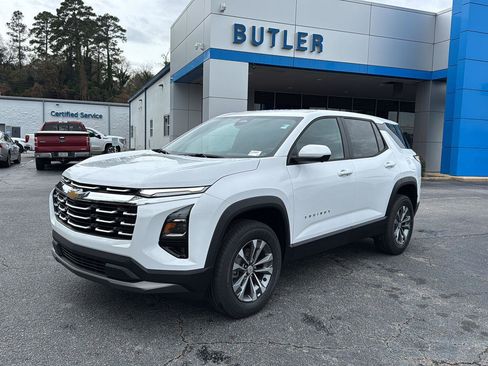 New 2026 Chevrolet Equinox LT w/ Convenience Package II image 1