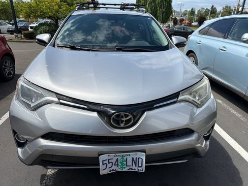 Used 2017 Toyota RAV4 XLE w/ Plus Special Value Package AWD/4WD image 2