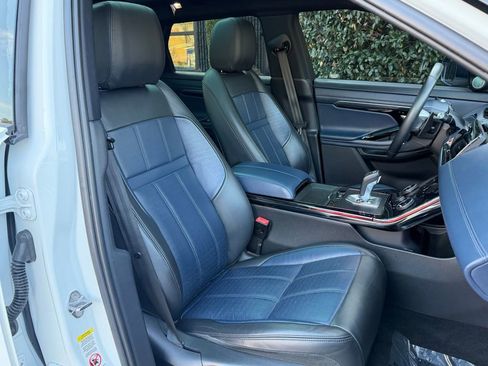 Used 2020 Land Rover Range Rover Evoque R-Dynamic SE image 34