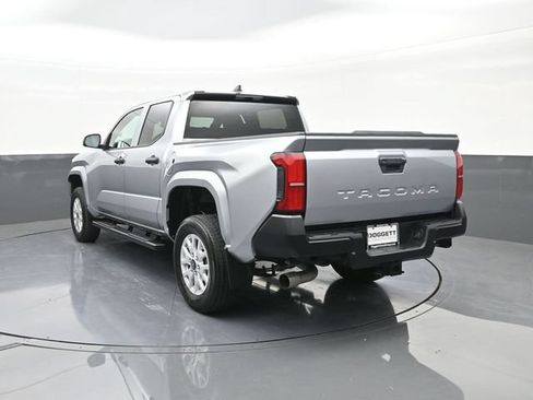 Used 2024 Toyota Tacoma SR RWD image 8