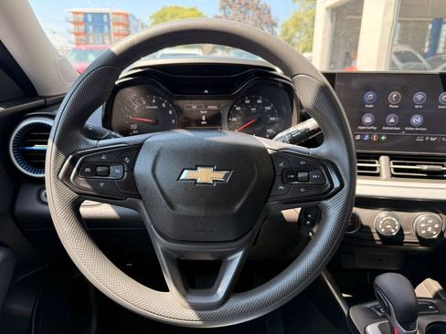 Used 2024 Chevrolet Trax LS w/ Driver Confidence Package FWD image 28