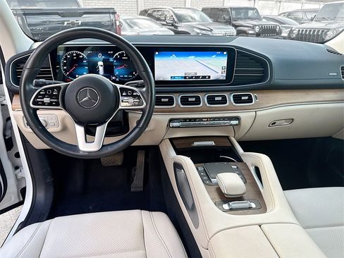 Used 2022 Mercedes-Benz GLS 450 4MATIC image 25
