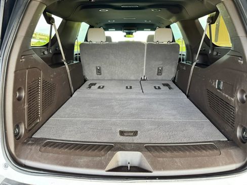 Used 2023 Chevrolet Suburban LS RWD image 23
