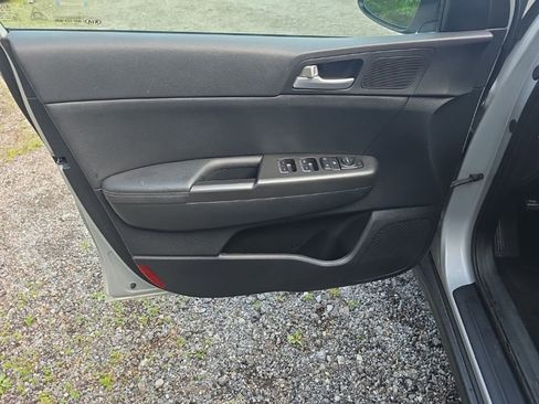 Used 2017 Kia Sportage EX FWD image 13