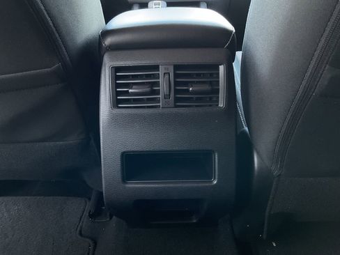 Used 2022 Mitsubishi Outlander ES AWD/4WD image 19