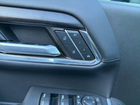 Used 2024 GMC Sierra 2500 Denali w/ Denali Reserve Package image 25