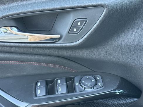 New 2026 Chevrolet Trax RS w/ Sunroof Package image 16