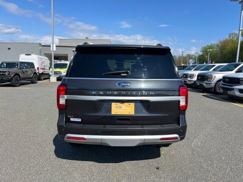 Used 2024 Ford Expedition XLT AWD/4WD image 4