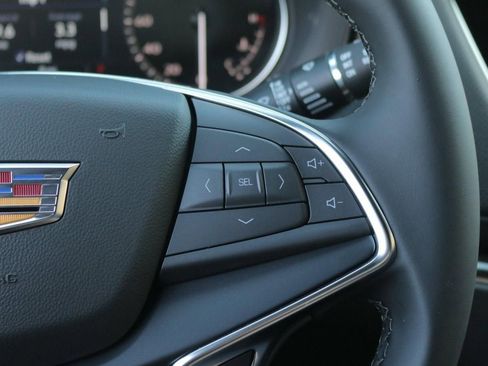 New 2026 Cadillac XT5 Luxury image 21